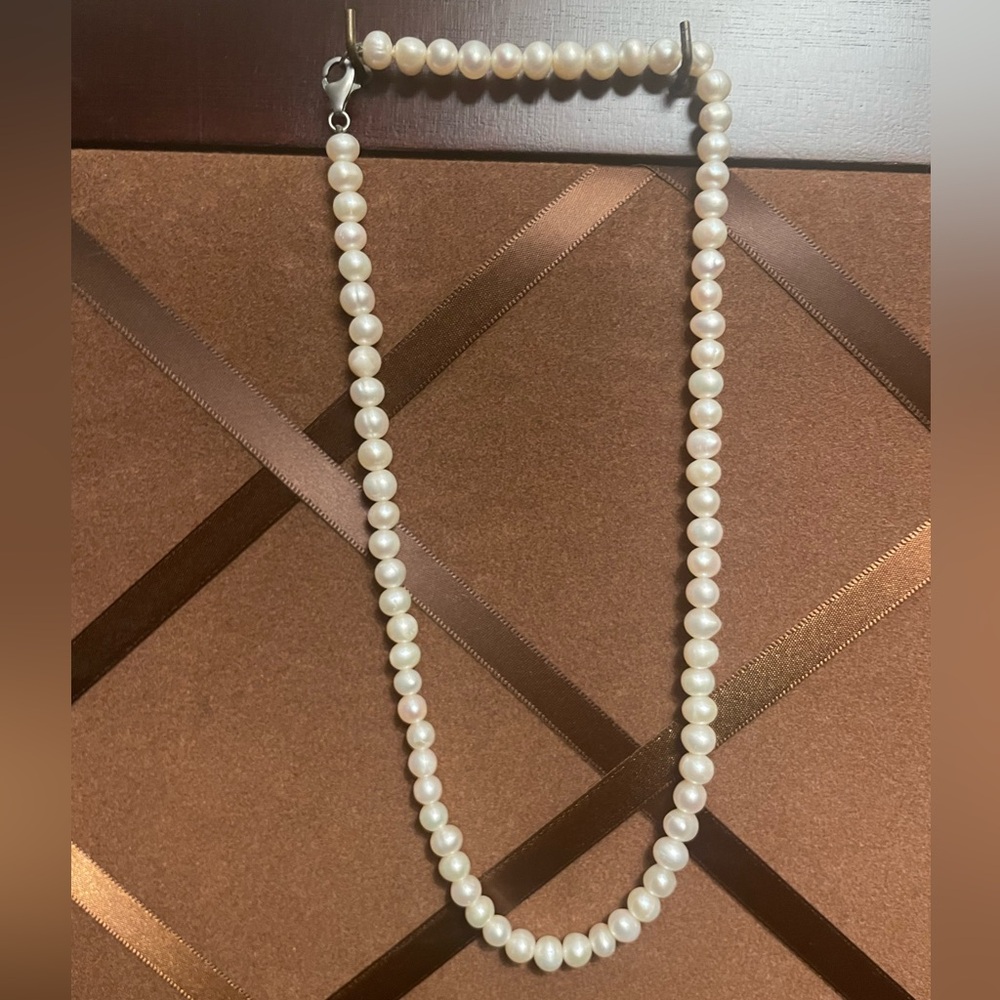 Pearl necklace - high quality reproduction